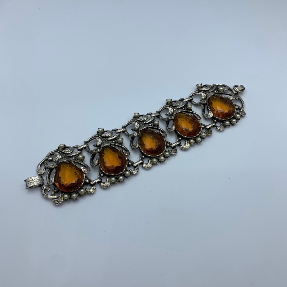Vintage art deco Silver tone and Orange glass hinged Bracelet - Picture 5 of 12